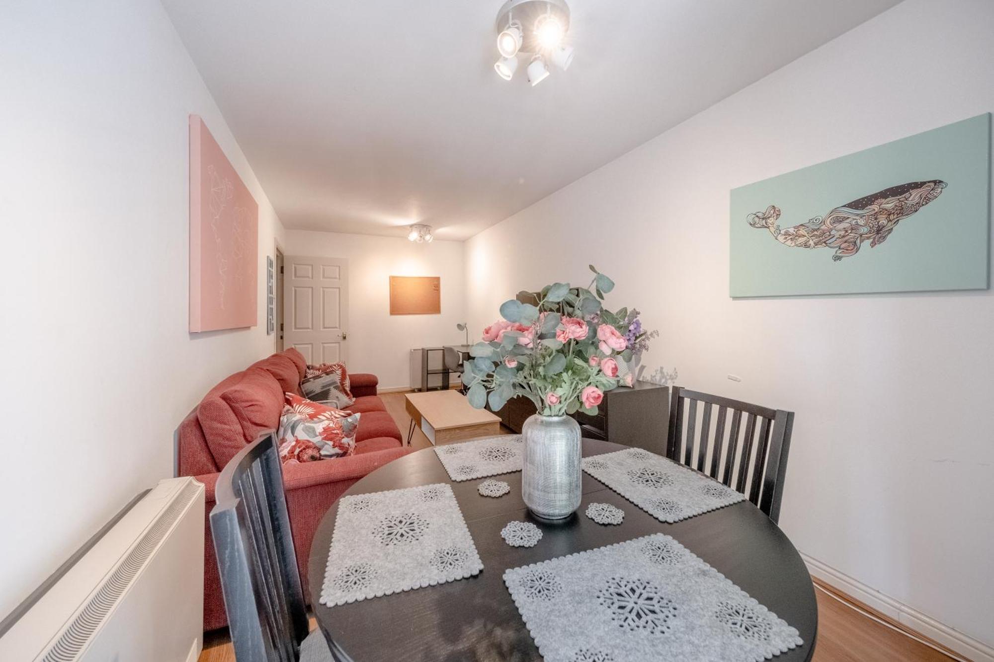 Bright 1 Bedroom Flat In Kensington Olympia * London